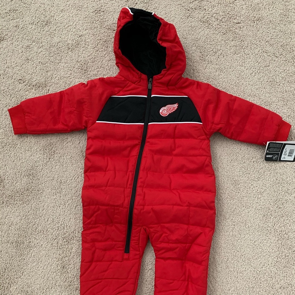 NWT Boys Snowsuit 24M Detroit Redwings